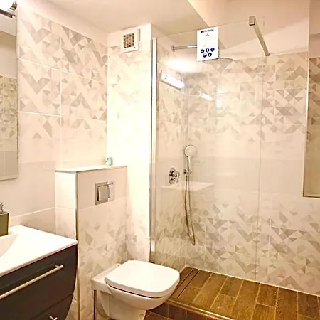 Summerland Seaview * Mamaia