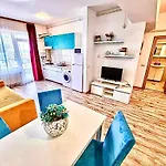 Summerland Seaview Διαμέρισμα *