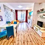 Summerland Seaview Διαμέρισμα *