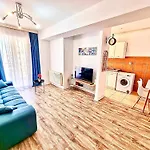 Summerland Seaview Mamaia