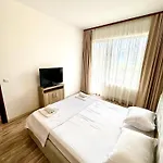 Summerland Seaview Mamaia