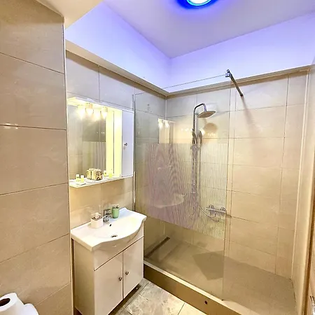 Summerland Seaview ママイア